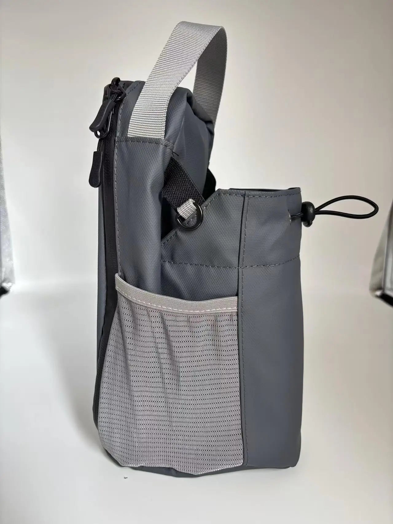 Magnetic Fitness Water Bottle Bag Large Capacity